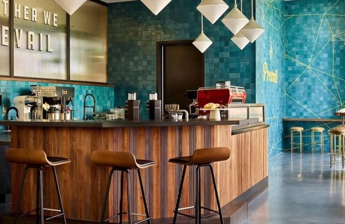 Home Park Apartment | Skyline View Serene Oasis