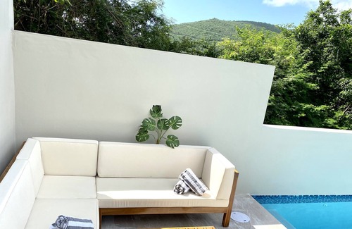 Rendezvous Bay Apartment | Skytop Studio- Pool- National Park View- 1 Bedroom