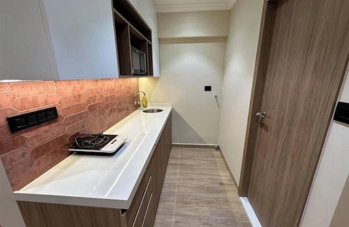 Khar Apartment | Skyview B : A Cozy Apartment