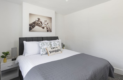 East Finchley House | Skyvillion - Cozy 2 Bed Cottage in East Finchley