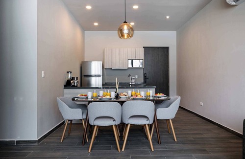 Monterrey Apartment | Sleek Apartment with Mountain views, Pool & Gym