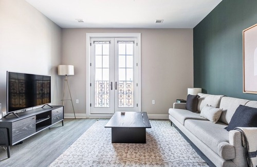 Hill East Apartment | Sleek Capitol Hill 1BR, w/ Gym, near metro by Blueground