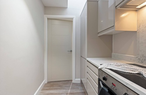 Leeds City Center Apartment | Sleek & Cosy Central-Leeds Apartment for 3-People!