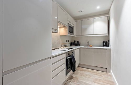 Leeds City Center Apartment | Sleek & Cosy Central-Leeds Apartment for 3-People!