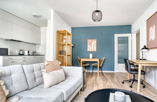 Iselin Apartment | Sleek Iselin 2 Room w/Storage, 1min to Local Market, by Blueground