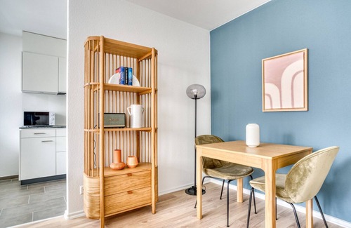 Iselin Apartment | Sleek Iselin 2 Room w/Storage, 1min to Local Market, by Blueground