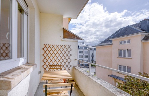 Limpertsberg Apartment | Sleek Limpertsberg 2BR w/Balcony, nr Bus Station, by Blueground