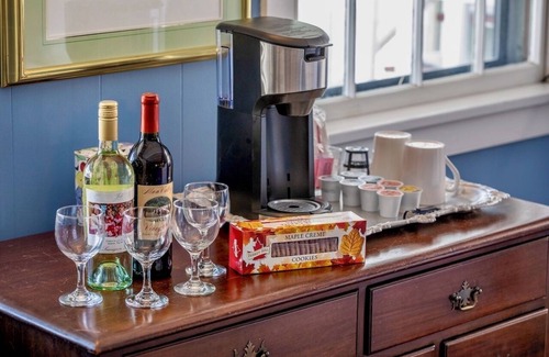 Manchester House | Sleep 20, 6BR/6BA home on #1 TripAdvisor resort - ski, pool, dogs