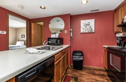 The Galena Territory Villa | Sleep 4 in cozy 2-bedroom, 2-bath townhouse