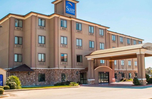 Wetmore Hotel | Sleep Inn and Suites at Six Flags