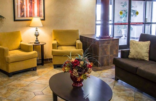 Wetmore Hotel | Sleep Inn & Suites at Six Flags