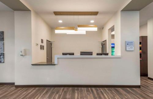 Franklin Hotel | Sleep Inn & Suites Milwaukee-Franklin