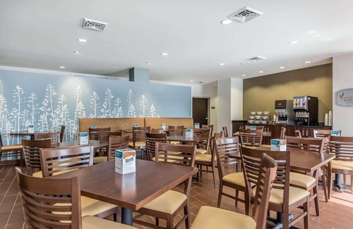 O'Fallon Hotel | Sleep Inn & Suites O'fallon Mo - Technology Drive