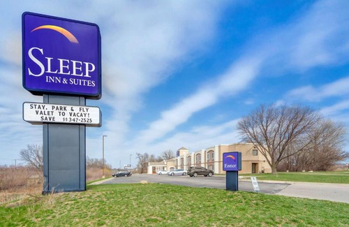 East Omaha Hotel | Sleep Inn & Suites Omaha Airport