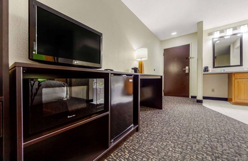 East Omaha Hotel | Sleep Inn & Suites Omaha Airport