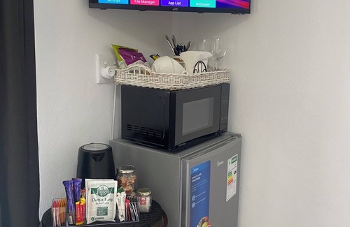 Constantia Park Apartment | Sleep on 489 – Private En-Suite Room for Business, Appointments & Events Travel