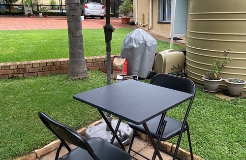 Constantia Park Apartment | Sleep on 489 – Private En-Suite Room for Business, Appointments & Events Travel