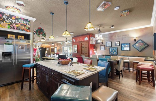 Groveland House | Sleep Up To 54 on 10 Private Acres Of Fun