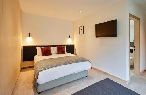 Potter Brompton House | Sleeper Cottage - Sleeps 8