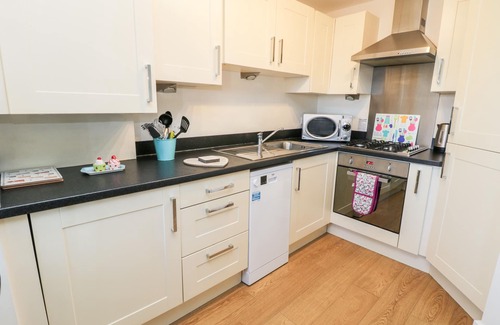 Whitby Cottage | SLEEPERS, pet friendly, country holiday cottage in Whitby