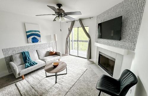 Windsor Park Apartment | Sleepover 1BD 1BA Austin TX Apartments