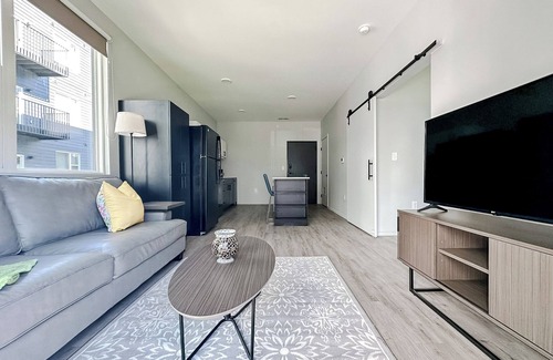 Downtown Omaha Apartment | Sleepover: Inspiring 1BD/1BA + Gym - Downtown Omahan