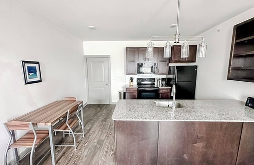 North Little Rock Apartment | Sleepover: Plush 1BD/1BA + Gym - Little Rock