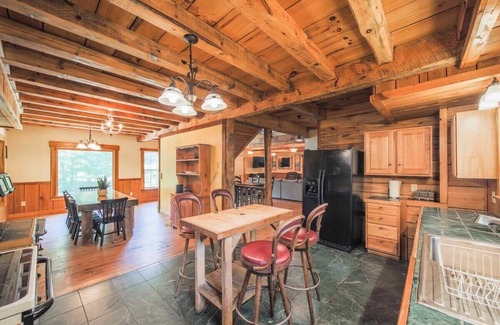 Mars Hill House | Sleeps 16 Hot Tub Sauna Dogs Welcome Ping Pong