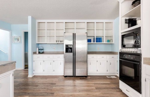 Orange Beach House | Sleeps 16 Private Boat Marina Private Beach Access Volleyball court Firepit