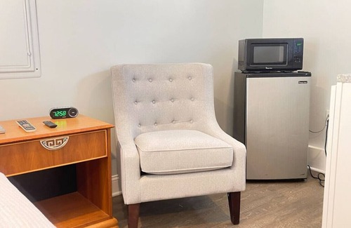 Hampton Apartment | *Sleeps 2 | Hampton Beach Suite | Pet Friendly -