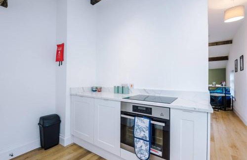 Otley Apartment | Sleeps 4, Duplex Apartment, Long Term Disc