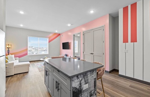 South Nashville Apartment | Sleeps 6, Free Wifi, 8 Min to Broadway!