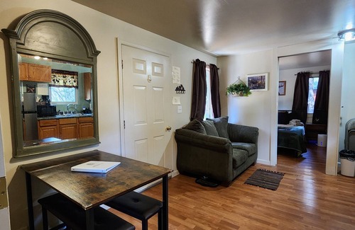 Bear Creek Cottage | Sleeps 6-Private bath