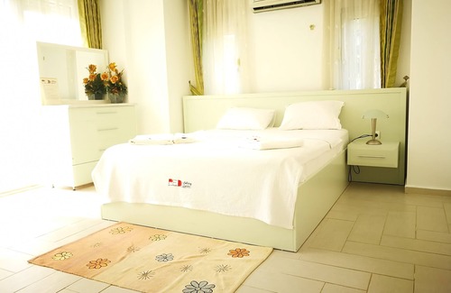 Belek Villa | Sleeps 6, Stylish Villa with Private Pool - AWZ 280