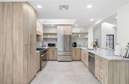 Coronado House | Sleeps 8 | Pool | Centrally Located Oasis