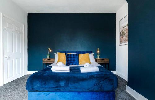 Wellingborough House | Sleeps 8 Ps5 Pool Table