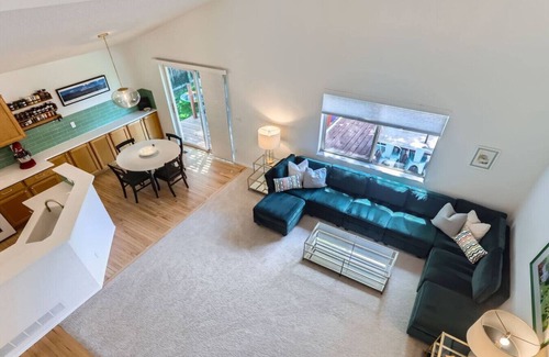 Erie House | Sleeps 9 - Family Retreat - Scenic Trails - Views