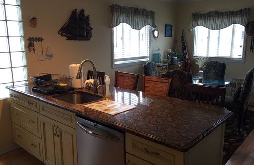 Long Beach House | Sleeps four. 1Bedroom King, 2 Bedroom one full one twin