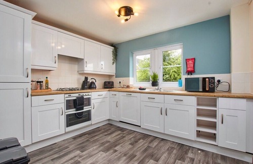 Nantwich House | Sleeps14 | FAB BIG House in Nantwich by PureStay