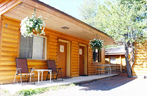 West Yellowstone Hotel | Sleepy Hollow Lodge