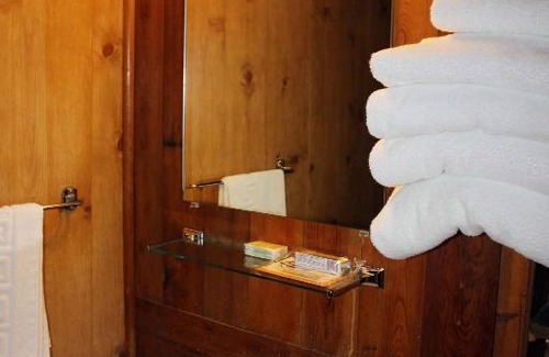 West Yellowstone Hotel | Sleepy Hollow Lodge