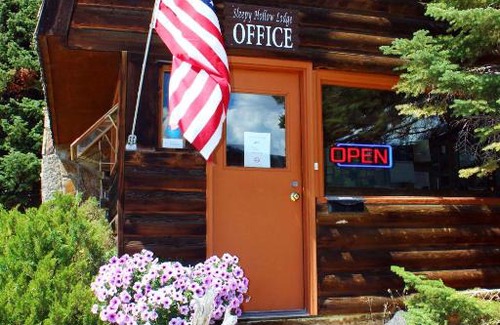 West Yellowstone Hotel | Sleepy Hollow Lodge