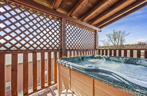 Sevierville Cabin | Slide into Fun! Families Love Mountain Lake Lodge!