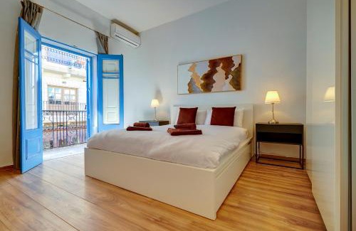 Sliema House | Sliema Townhouse with Rooftop Terrace