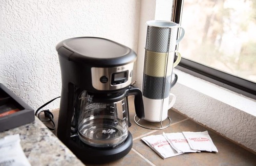 Summit Estates Apartment | Slopeside Cabin D - Walk to Slopes w Free Parking, Eagles Chalet Snow Summit