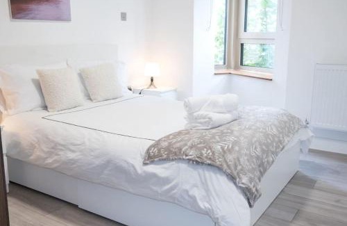 Slough Apartment | Slough Central Flat Free Parking