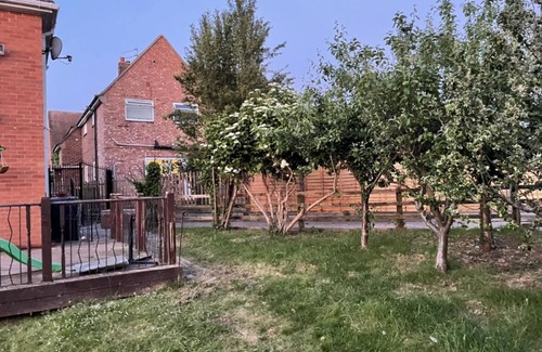 Toddington House | Small 4 bed annex in a quiet location with a lot of local attractions.