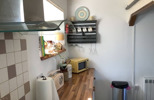 Caernarfon Cottage | Small and cosy traditional Welsh cottage, Carmel , Caernarfon