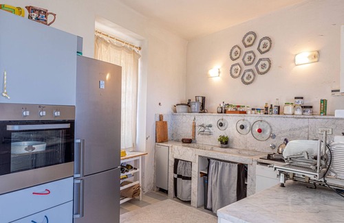 Pugliola Apartment | Small apartment overlooking the Sea, in the peace of the village of Pugliola.