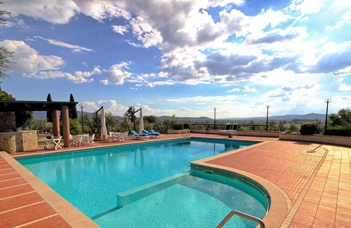 Arezzo House | Small charming Tuscany holiday home for 4 people